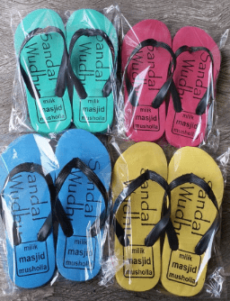 Sedekah Sandal Masjid