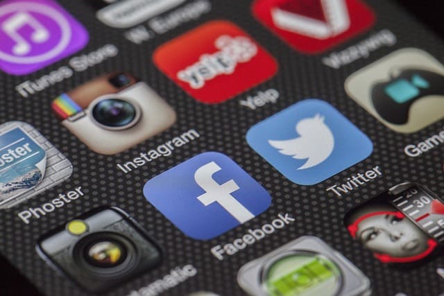 Tips hemat baterai smartphone